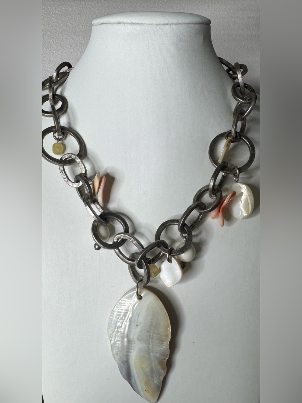 Women's Silver Link Necklace with Mother-of-Pearl Pendant boho beach - Picture 1 of 3